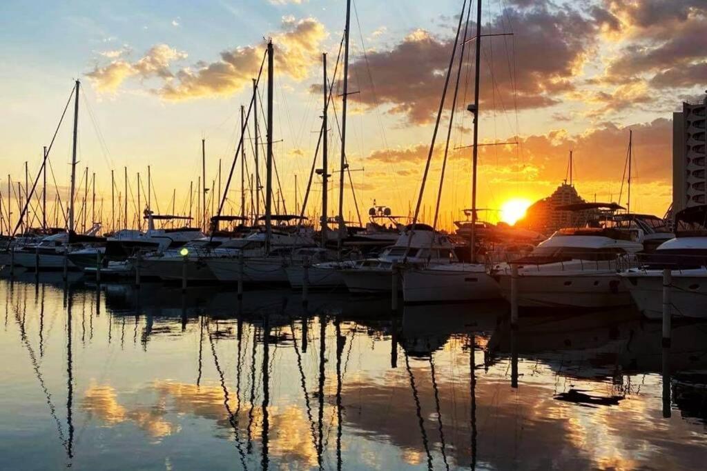 Apartamento Vue Imprenable Sur Le Port, Proche Plages ! La Grande-Motte Exterior foto